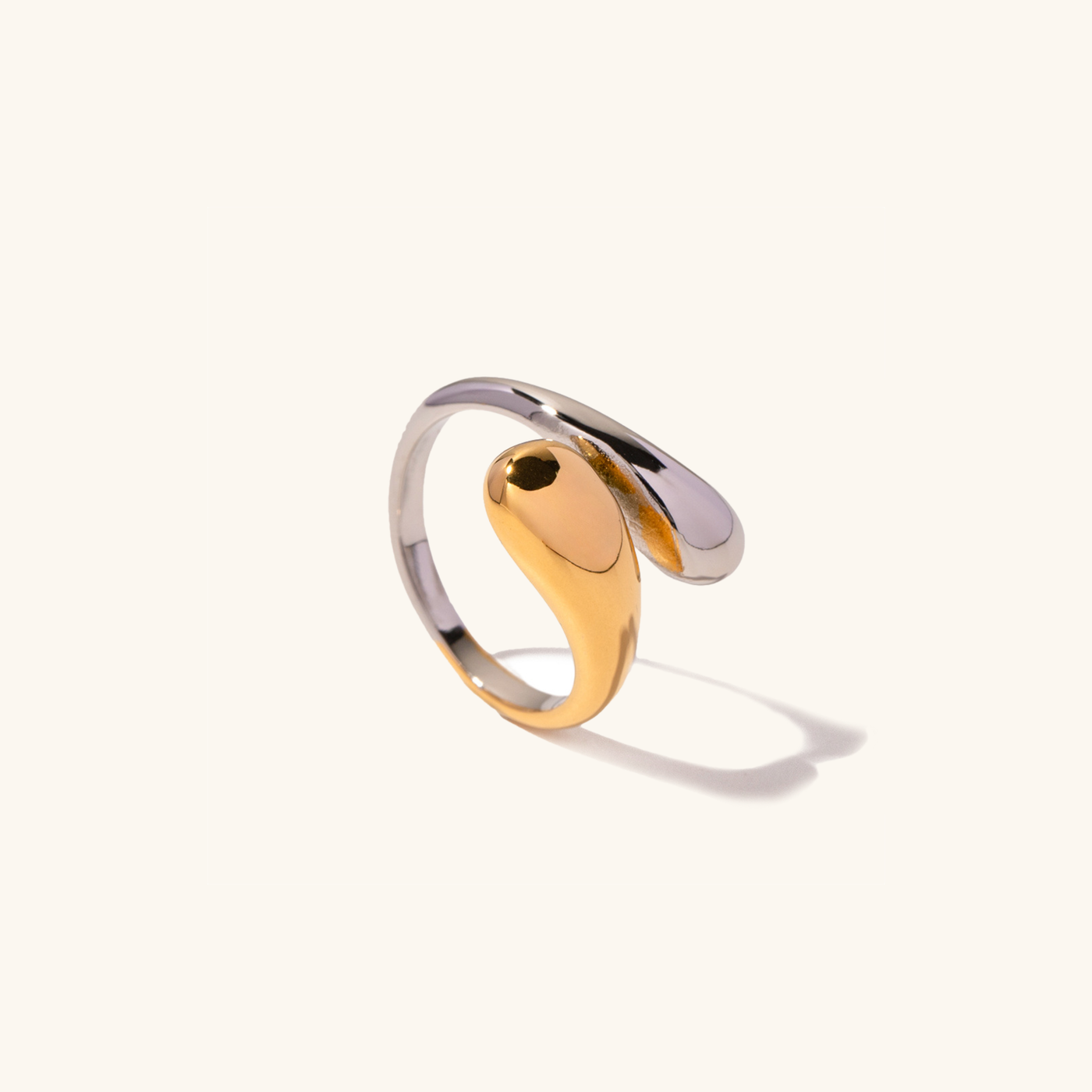 Cora Ring in 18K Gold