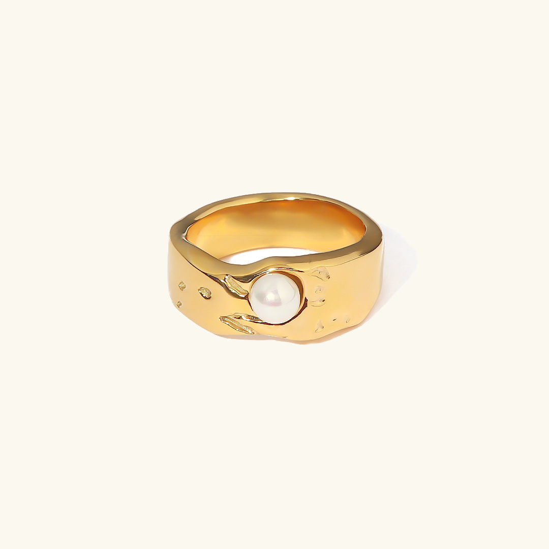 Cerulia 14k Gold Ring Adorned with Freshwater Pearls