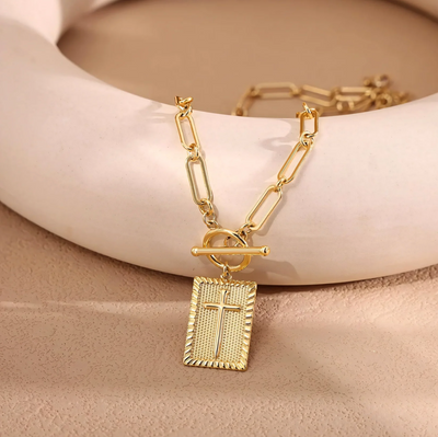 Logan | Distinctive Elegant Cross Pendant Necklace