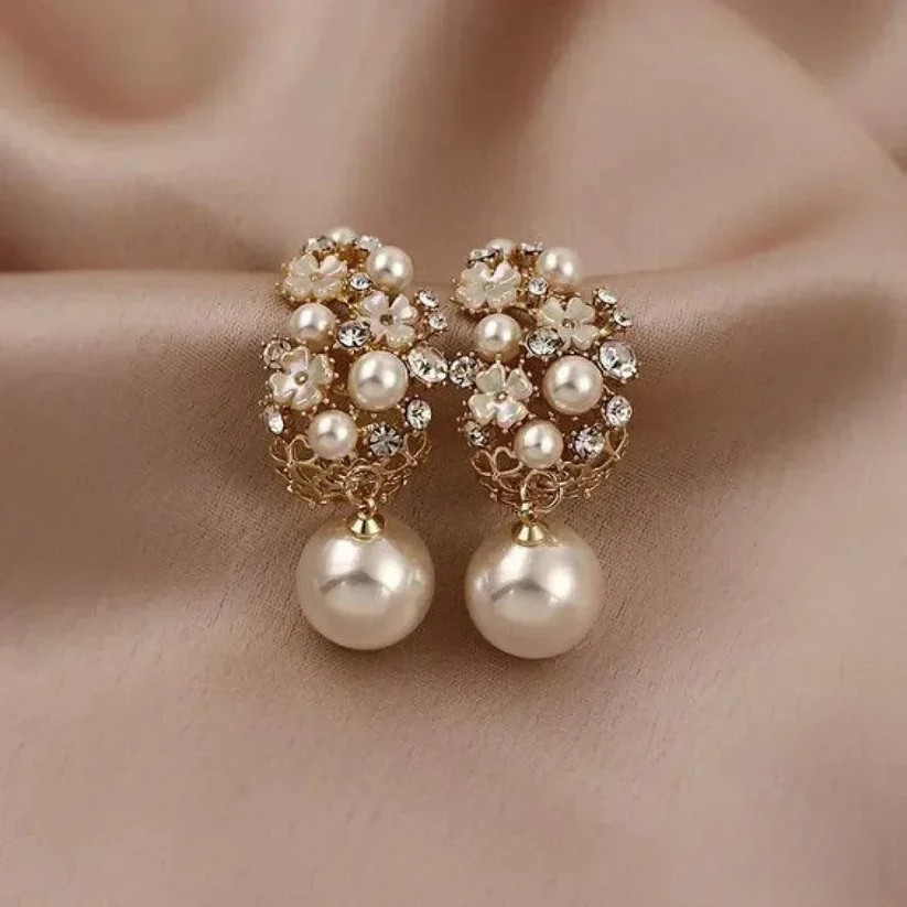 Soraya™ | Exquisite Floral Pearl Earrings