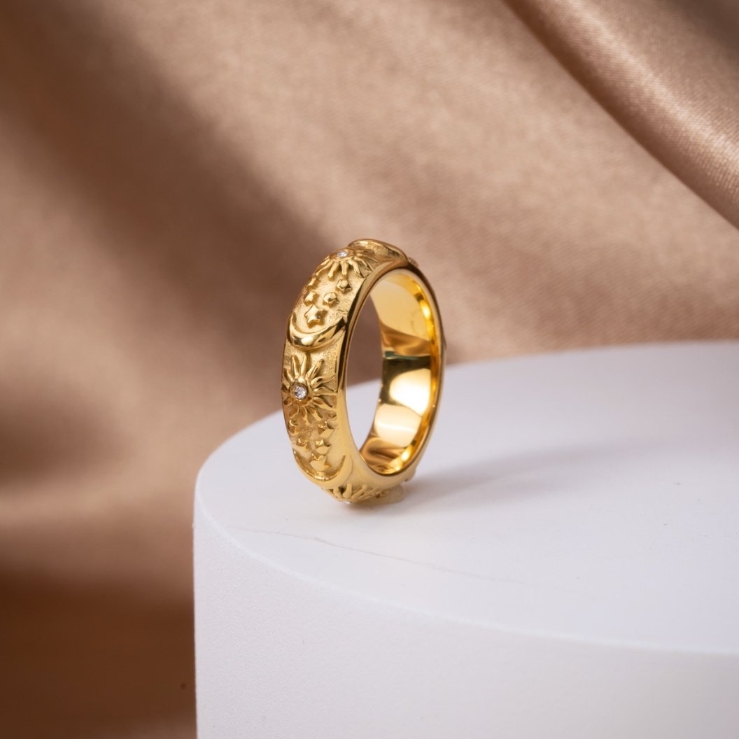 Esme | Celestial Gold Band