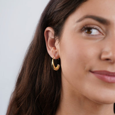 18k Gold Hanging Earrings