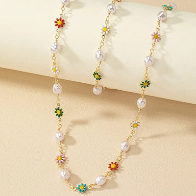 Delicate Floral Pearl Bracelet and Necklace Duo for Spring