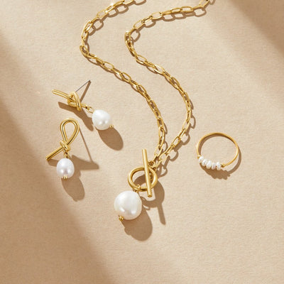 Eva Freshwater Pearl Gold Necklace