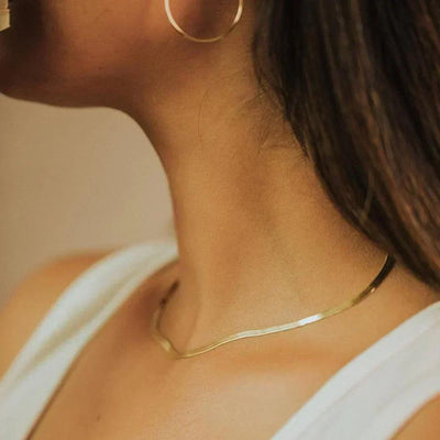 Gold Fish-Shaped Necklace by Elizabeth | 18k Gold