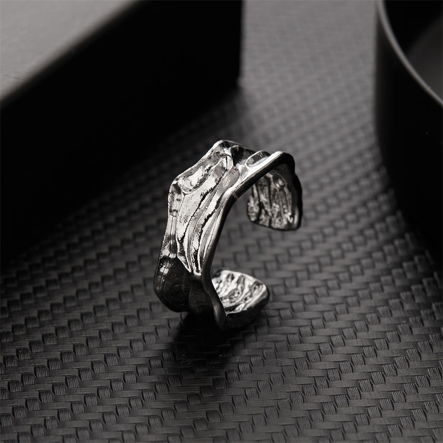 Retro Adjustable Ring