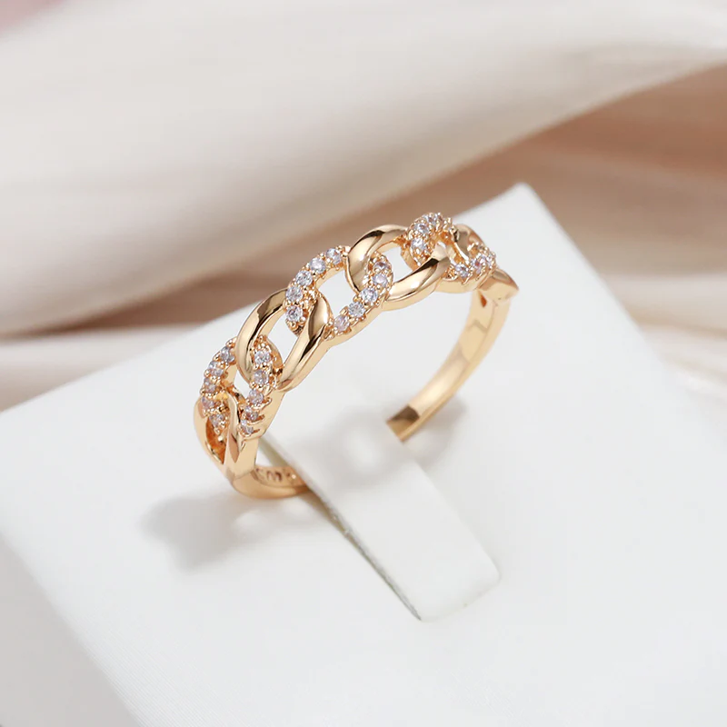 Elegant Gold Chain Ring