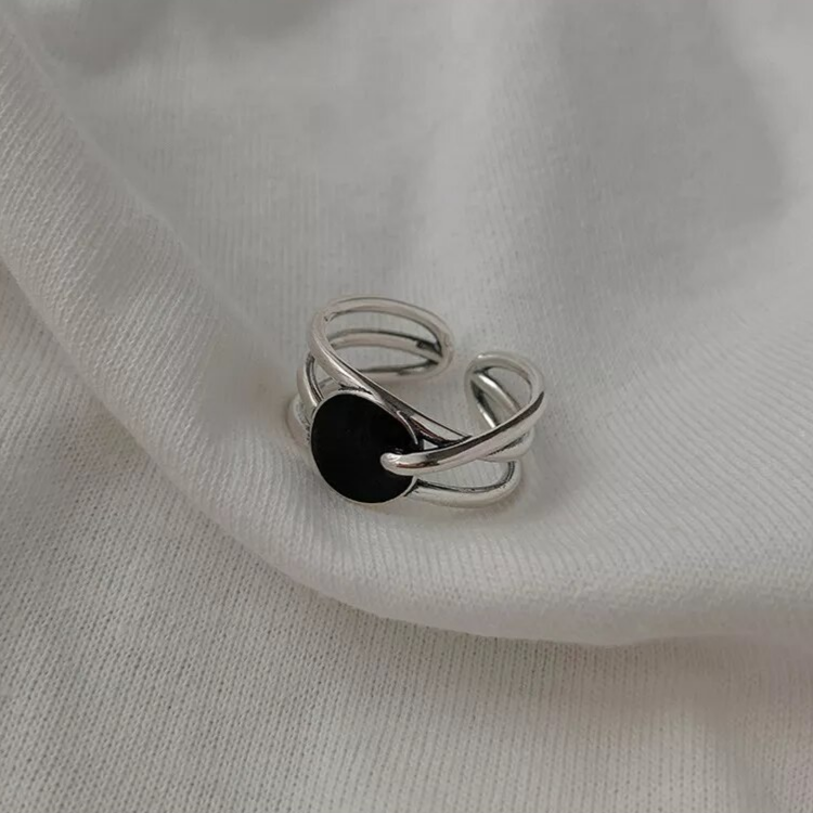 Classic Onyx Vintage Ring
