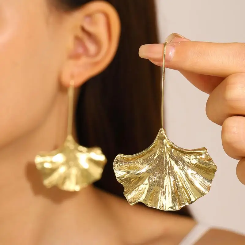 Bliss™ | Retro Golden Petal Earrings