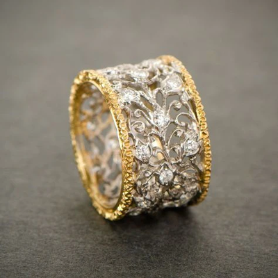 Mika - Classic Ivy Ring with Vintage Zirconia