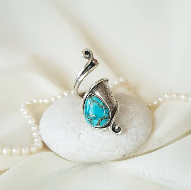 Retro Blue Stone Twisted Ring