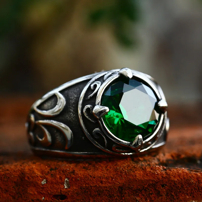 Retro Green Inlaid Crystal Ring