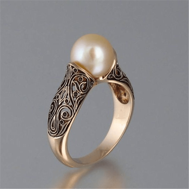 Chic Vintage Natural Pearl Ring