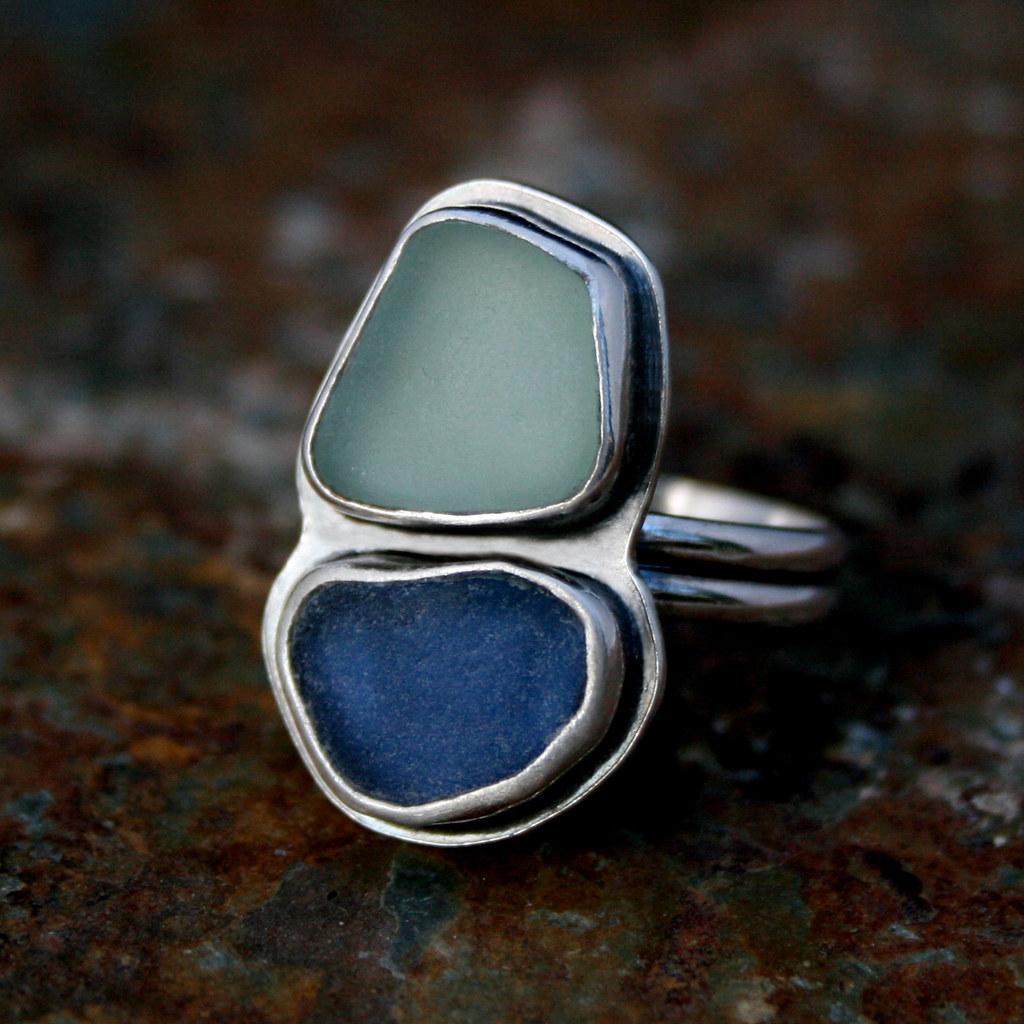 Retro Silver Ring with Vintage Stones
