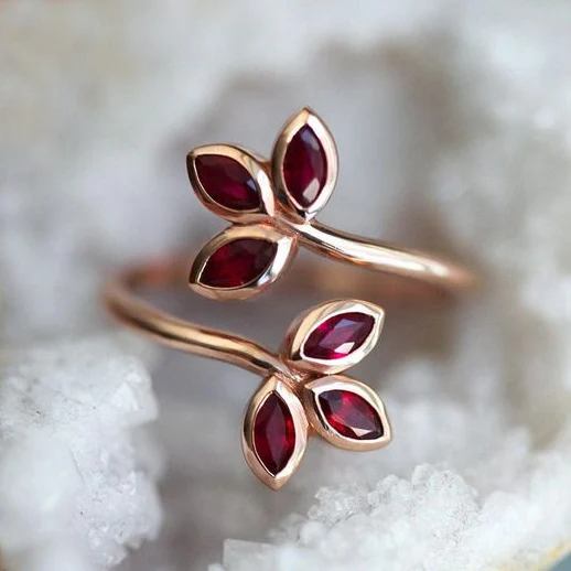 Retro Rose Gold Ring with Vintage Red Crystal Leaf Design