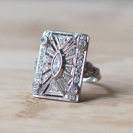 Retro Radiant Square Silver Ring