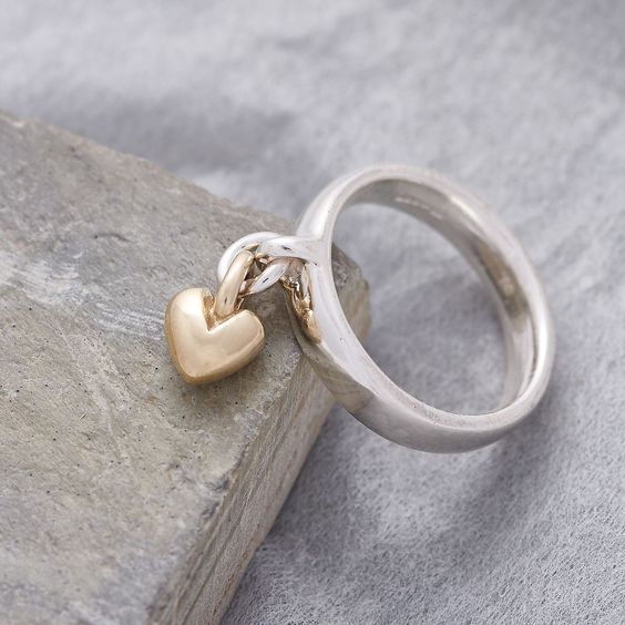 Retro Silver Ring with Dangling Heart Charm