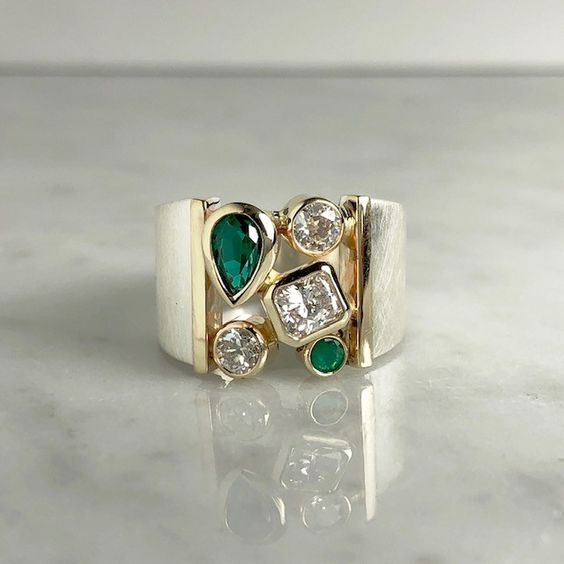 Retro Green Glass Zirconia Ring