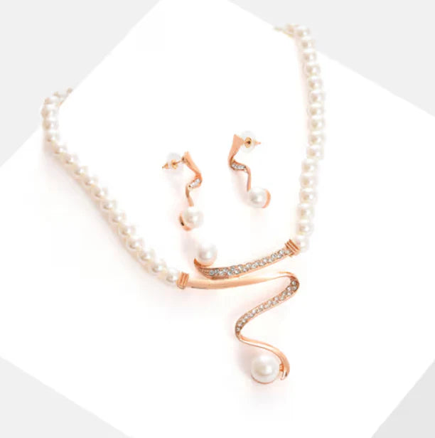 Colette | Set of Natural Pearl Necklace and Earrings