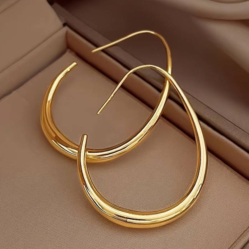 Chic Retro Gold Hoop Earrings