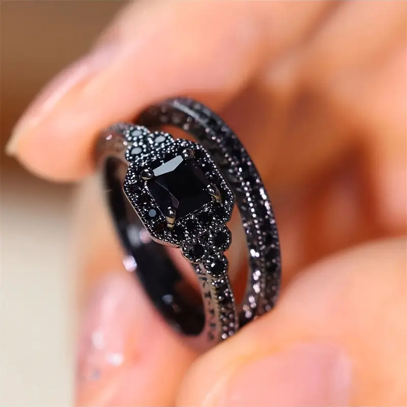 Chic Vintage-Inspired Black Ring Collection
