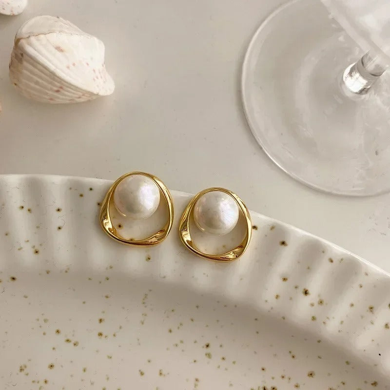 Emma™ | Classic Pearl Vintage Earrings