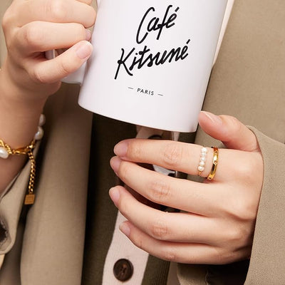 18k Gold Magnolia Ring Adorned with Freshwater Pearls