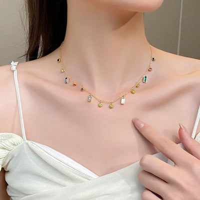 Elegant Choker Necklace Adorned with Delicate Scattered Crystals