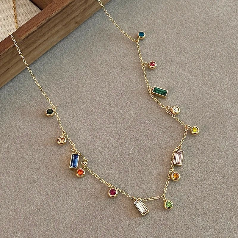 Elegant Choker Necklace Adorned with Delicate Scattered Crystals