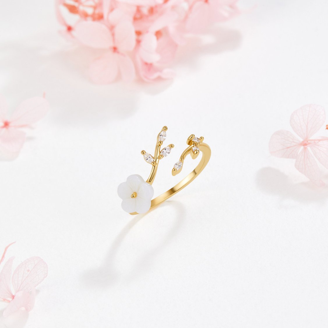 Rise - Elegant White Floral Ring