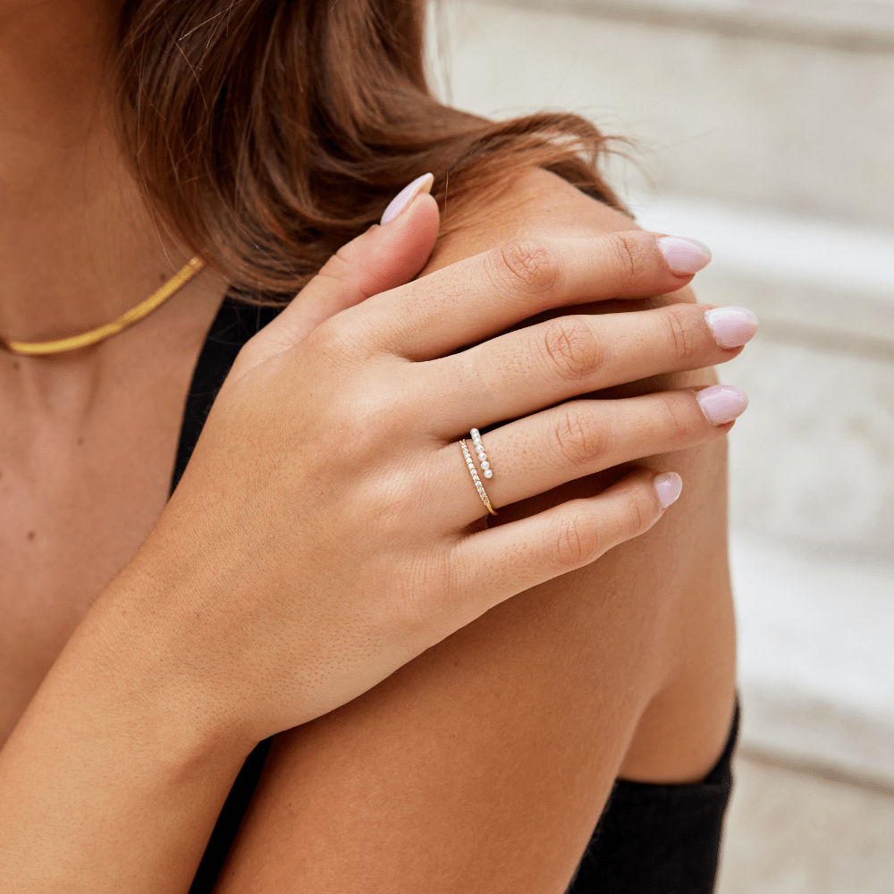 Vanessa | Pearl & Crystal 'Wrap Me' Ring