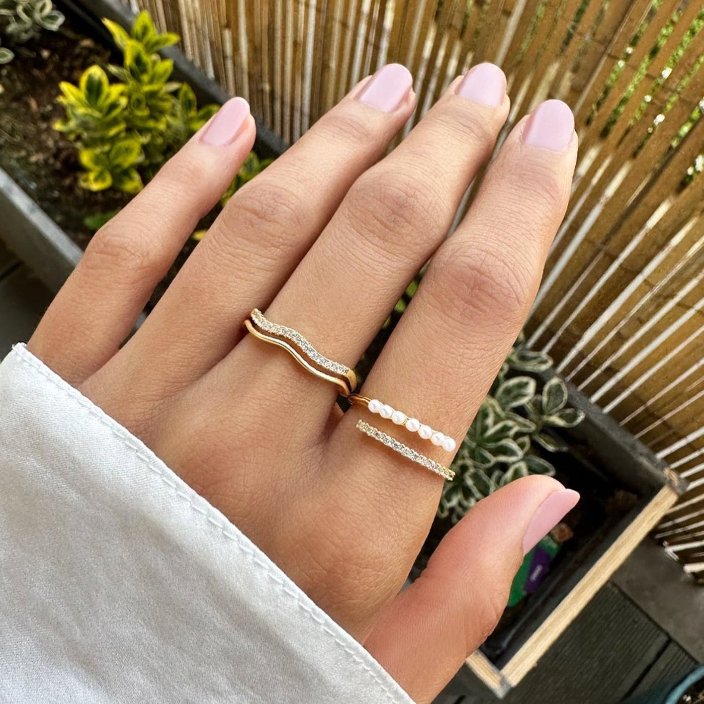 Vanessa | Pearl & Crystal 'Wrap Me' Ring