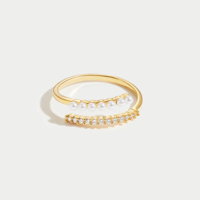Vanessa | Pearl & Crystal 'Wrap Me' Ring